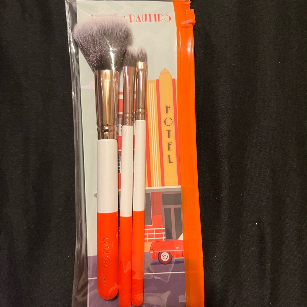 makeup brushes